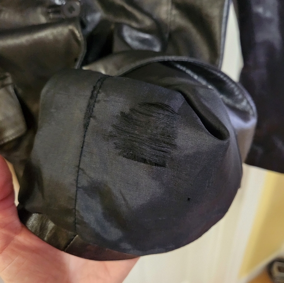 Danier Genuine Leather Jacket, Size Large, Black - Picture 6 of 6